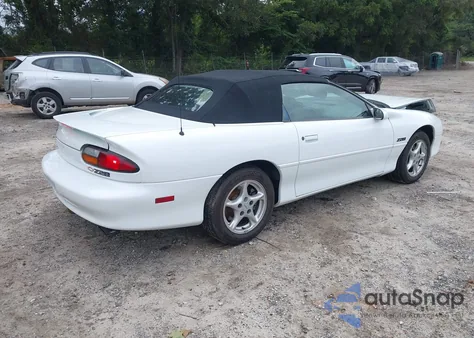 2000 Chevrolet Camaro Z28 from USA, damaged, VIN 2G1FP32G5Y2152392